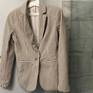 Stunning striped blazer!!